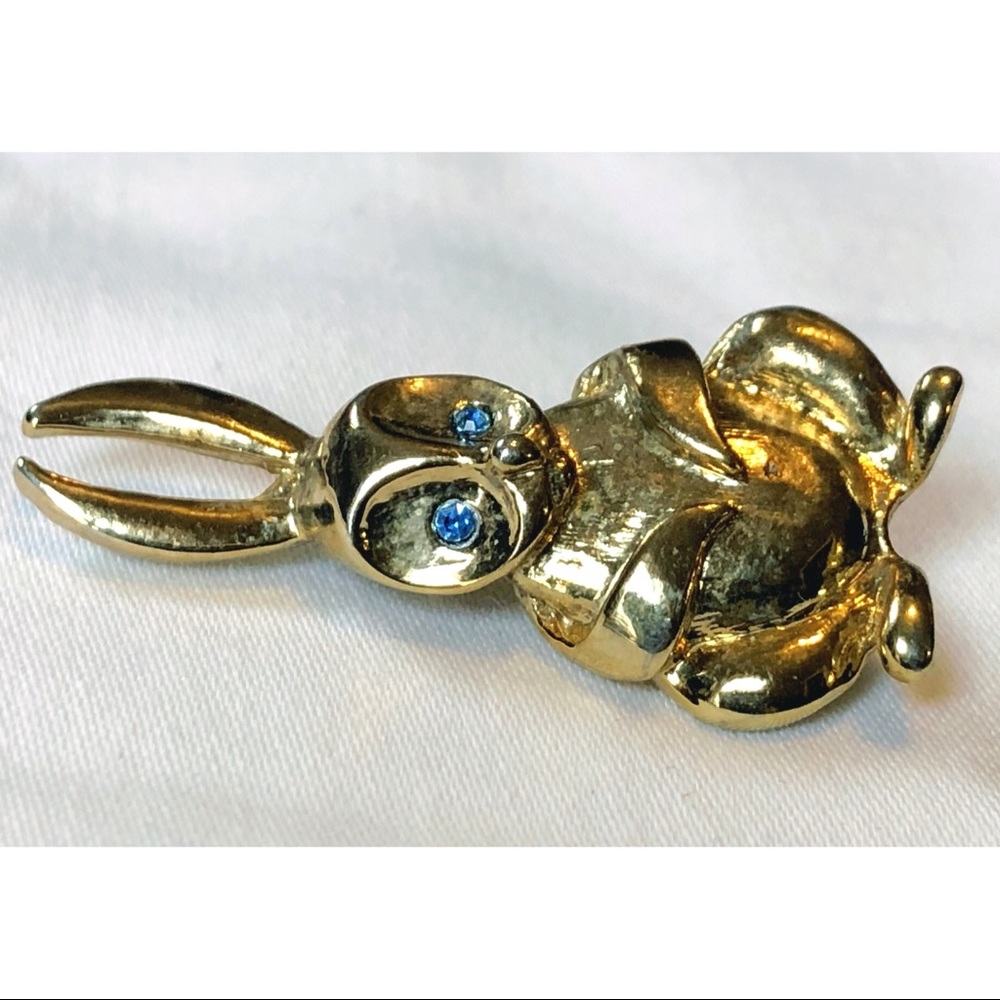 Vintage Avon Bunny Brooch